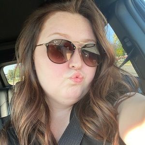 Meet your Posher, Katie